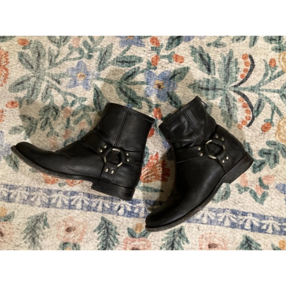 Frye Womens Leather Back Zip Philip Harness Ankle Boots Black  Size 6.5 short - Picture 4 of 4